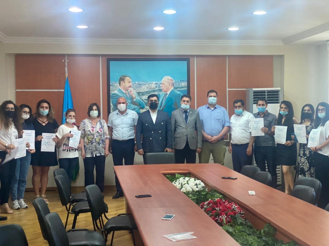 SOMMER şirkəti tərəfindən hidroloqlar üçün keçirilən treninqdə iştirak edən mütəxəssislərə sertifikat təqdim olunmuşdur.