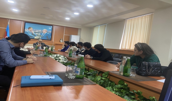 “Diplomatik Protokol və Etiket” mövzusunda  prezentasiya təqdim edilmişdir.