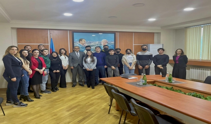 “Diplomatik Protokol və Etiket” mövzusunda  prezentasiya təqdim edilmişdir.