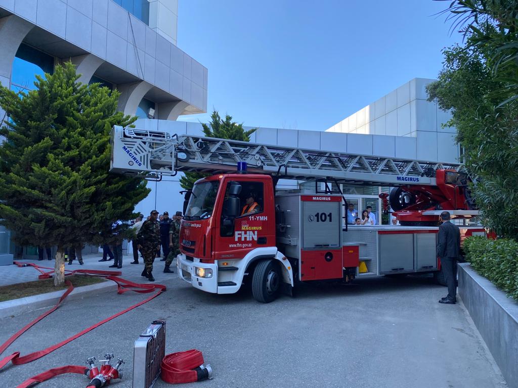 31 may 2022-ci il tarixində, saat 15:00-da Fövqəladə Hallar Nazirliyi Dövlət Yanğından Mühafizə Xidməti tərəfindən Ekologiya və Təbii Sərvətlər Nazirliyi yanında Milli Hidrometeorologiya Xidmətinin inzibati binasında yanğın-taktiki təlim keçirilmişdir.