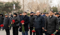 ETSN kollektivi Xocalı soyqırımı qurbanlarını anıb